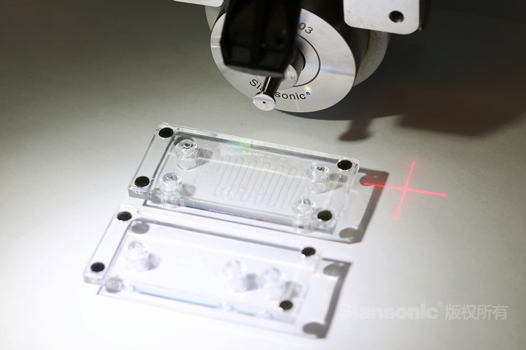 超声喷涂法制备微流控芯片涂层